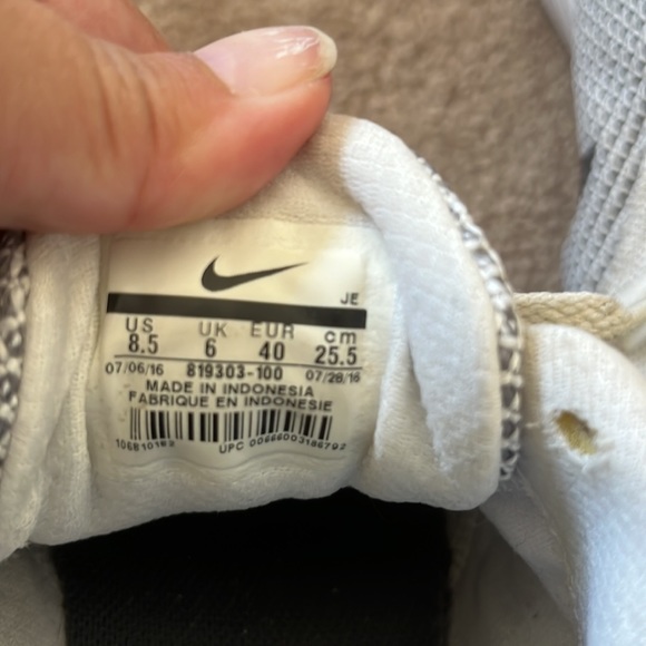 Nike Revolution 3 Gym Shoes - Picture 8 of 8